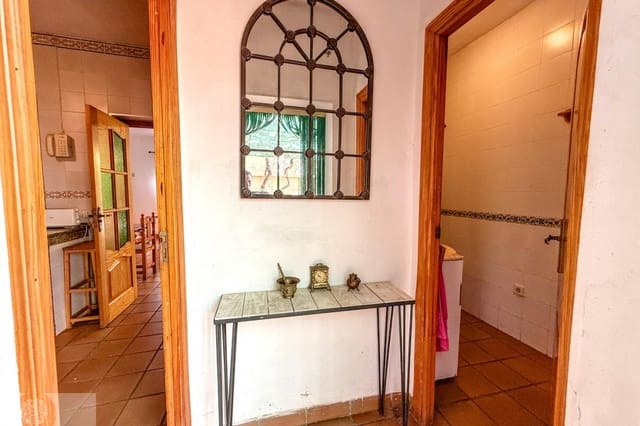 4 soveværelse Finca/Landehus til salg i Beas med swimmingpool - € 290.000 (Ref: 9390015)