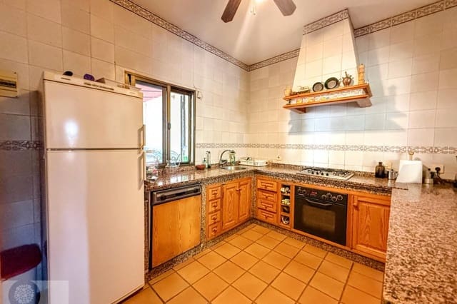 4 soveværelse Finca/Landehus til salg i Beas med swimmingpool - € 290.000 (Ref: 9390015)