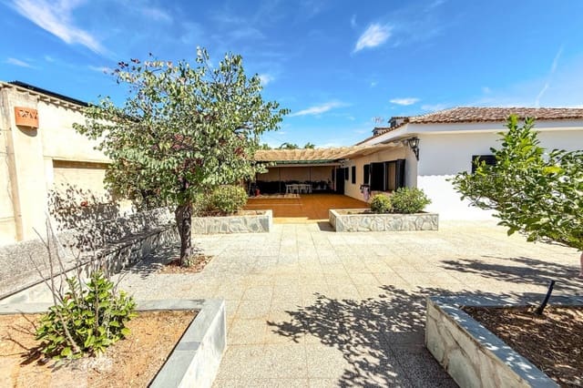 4 soveværelse Finca/Landehus til salg i Beas med swimmingpool - € 290.000 (Ref: 9390015)