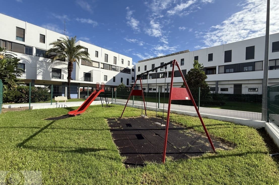 3 bedroom Apartment for sale in Ayamonte with pool - € 185,000 (Ref: 9395413)