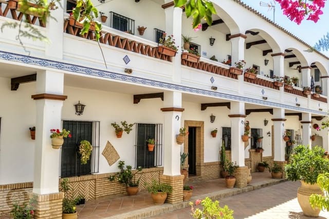 7 Zimmer Villa zu verkaufen in Ayamonte mit Pool - 1.299.000 € (Ref: 9404416)