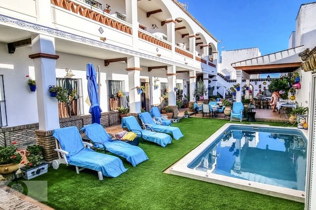 7 Zimmer Villa zu verkaufen in Ayamonte mit Pool - 1.299.000 € (Ref: 9404416)