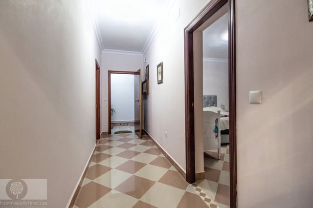 3 bedroom Townhouse for sale in Lepe - € 210,000 (Ref: 9447420)