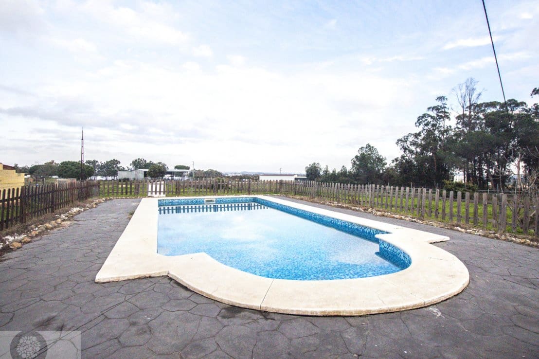 4 bedroom Finca/Country House for sale in Gibraleon - € 258,990 (Ref: 9542467)