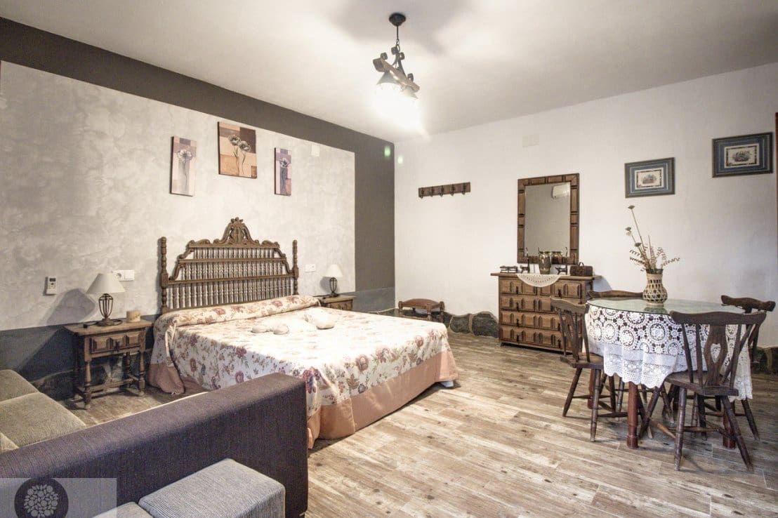 4 bedroom Finca/Country House for sale in Gibraleon - € 258,990 (Ref: 9542467)