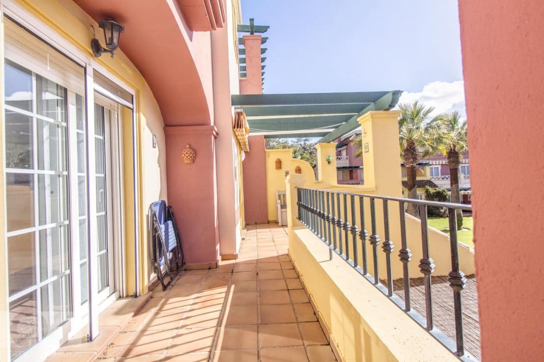 Apartamento de 2 habitaciones en Isla Canela en venta con piscina - 179.000 € (Ref: 9542615)