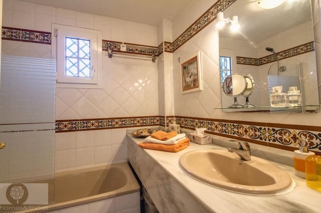 Apartamento de 2 habitaciones en Isla Canela, Ayamonte en venta con piscina - 179.000 € (Ref: 9542615)