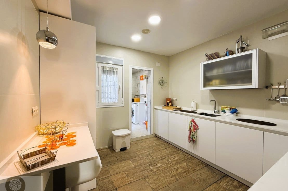 3 makuuhuone Huoneisto myytävänä paikassa Lepe - 204 000 € (Ref: 9679270)