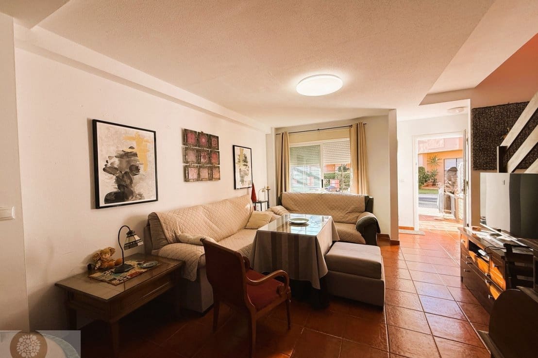 3 bedroom Terraced Villa for sale in Lepe - € 195,000 (Ref: 9679271)