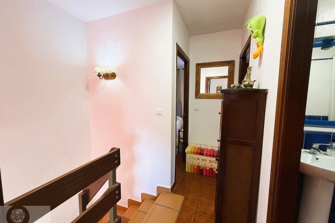 3 bedroom Terraced Villa for sale in Lepe - € 195,000 (Ref: 9679271)