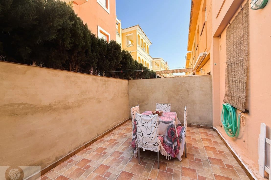 3 bedroom Terraced Villa for sale in Lepe - € 195,000 (Ref: 9679271)