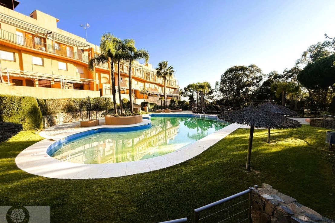 3 bedroom Terraced Villa for sale in Lepe - € 195,000 (Ref: 9679271)