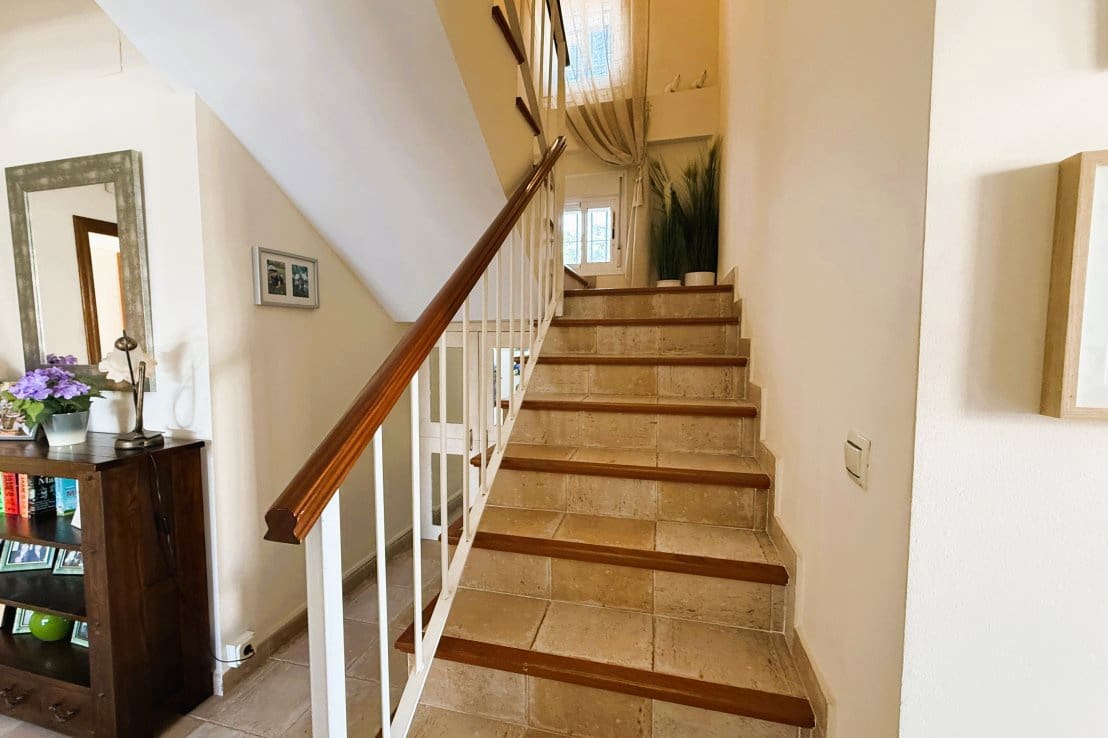 5 bedroom Villa for sale in Isla Cristina with pool - € 549,000 (Ref: 9714167)