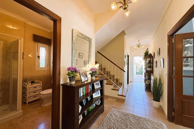 5 soverom Villa til salgs i Isla Cristina med svømmebasseng - € 549 000 (Ref: 9714167)