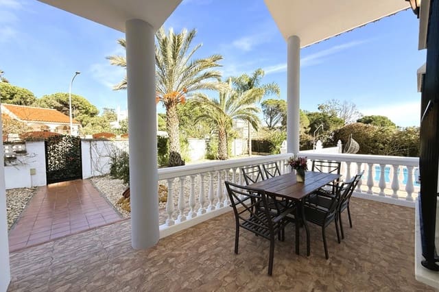 5 soverom Villa til salgs i Isla Cristina med svømmebasseng - € 549 000 (Ref: 9714167)