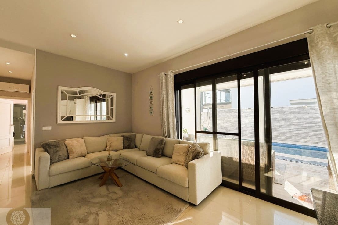 3 bedroom Villa for sale in Ayamonte with pool - € 350,000 (Ref: 9715549)