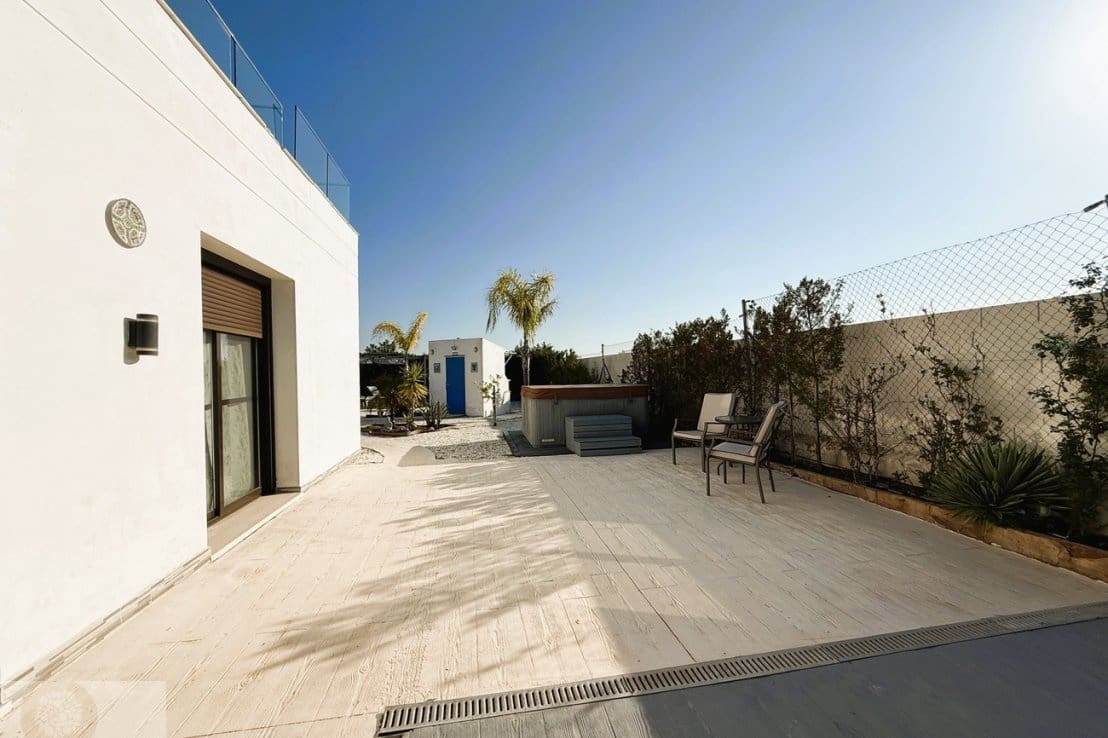 3 bedroom Villa for sale in Ayamonte with pool - € 350,000 (Ref: 9715549)