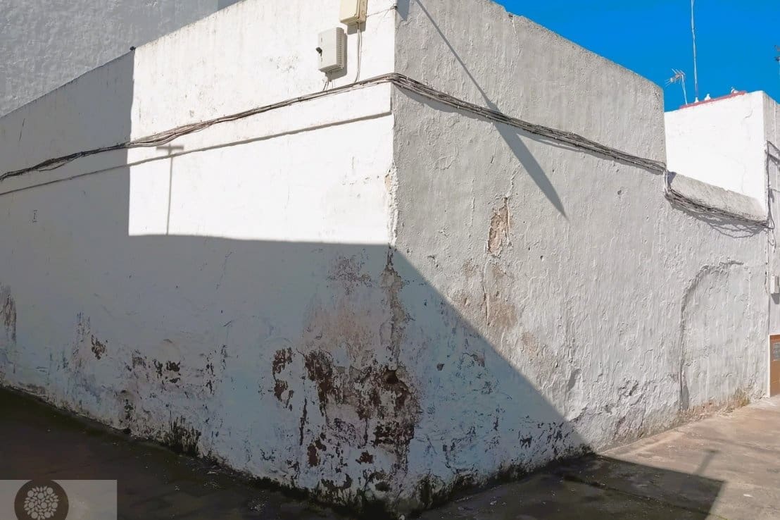 Apartment for sale in Ayamonte - € 56,000 (Ref: 9744302)