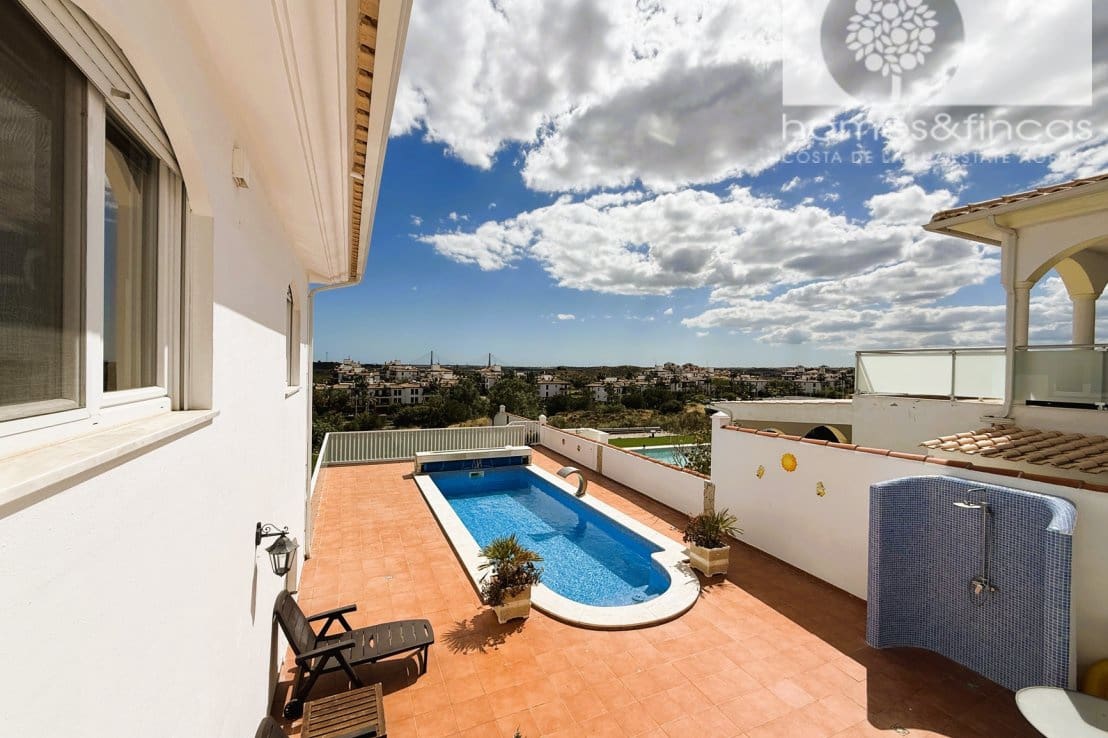 5 bedroom Villa for sale in Ayamonte with pool - € 549,000 (Ref: 9819145)