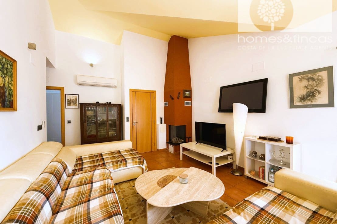 5 bedroom Villa for sale in Ayamonte with pool - € 549,000 (Ref: 9819145)