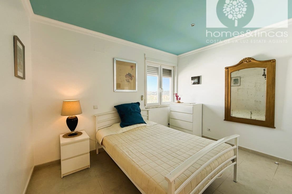 5 bedroom Villa for sale in Ayamonte with pool - € 549,000 (Ref: 9819145)