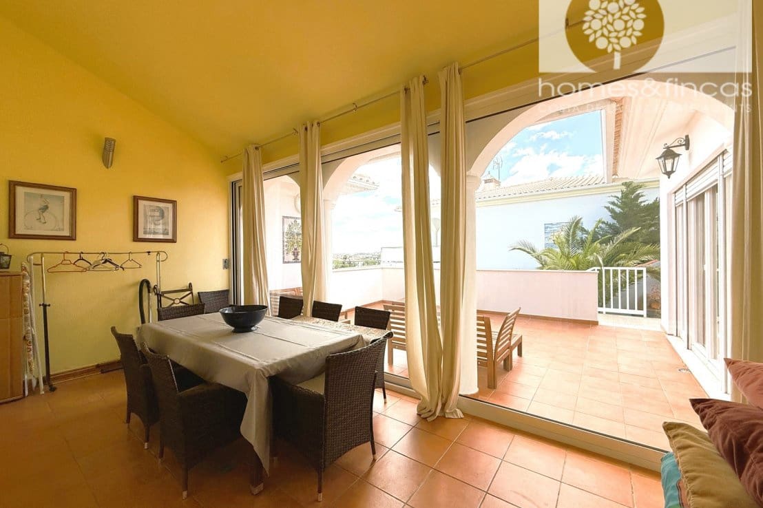 5 bedroom Villa for sale in Ayamonte with pool - € 549,000 (Ref: 9819145)
