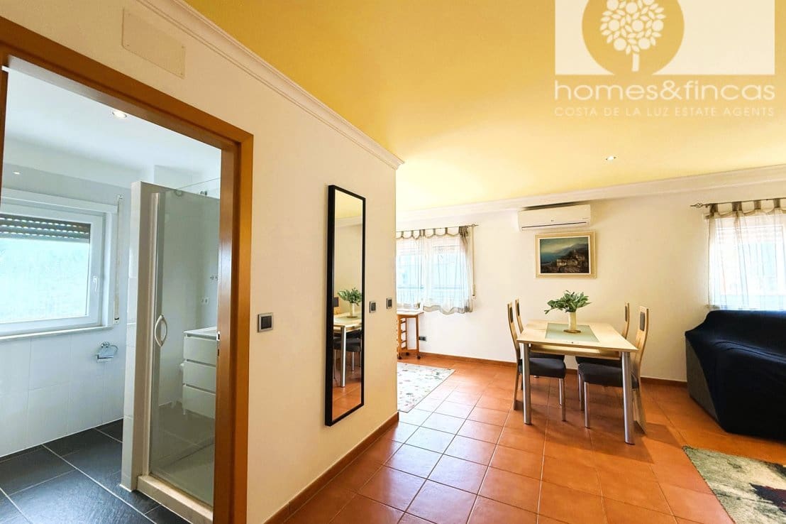 5 bedroom Villa for sale in Ayamonte with pool - € 549,000 (Ref: 9819145)