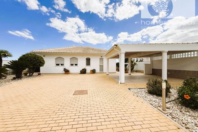 5 soverom Villa til salgs i Ayamonte med svømmebasseng - € 549 000 (Ref: 9819145)