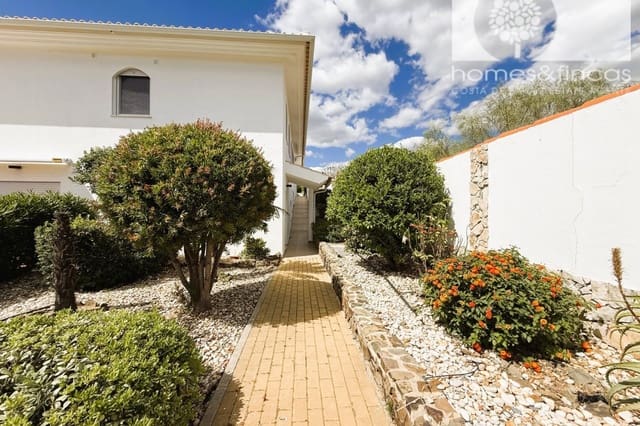 5 soverom Villa til salgs i Ayamonte med svømmebasseng - € 549 000 (Ref: 9819145)
