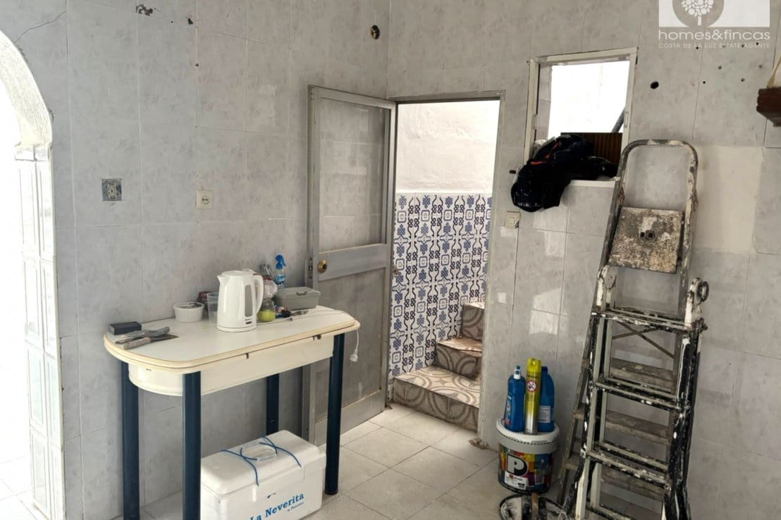 Hus til salgs i Ayamonte - € 50 000 (Ref: 9902306)