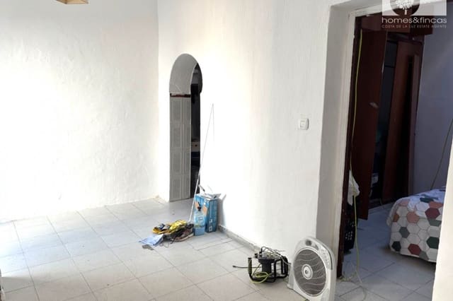 Hus til salgs i Ayamonte - € 50 000 (Ref: 9902306)