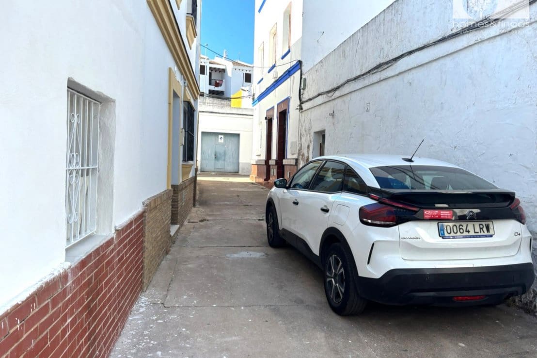 Hus til salgs i Ayamonte - € 50 000 (Ref: 9902306)