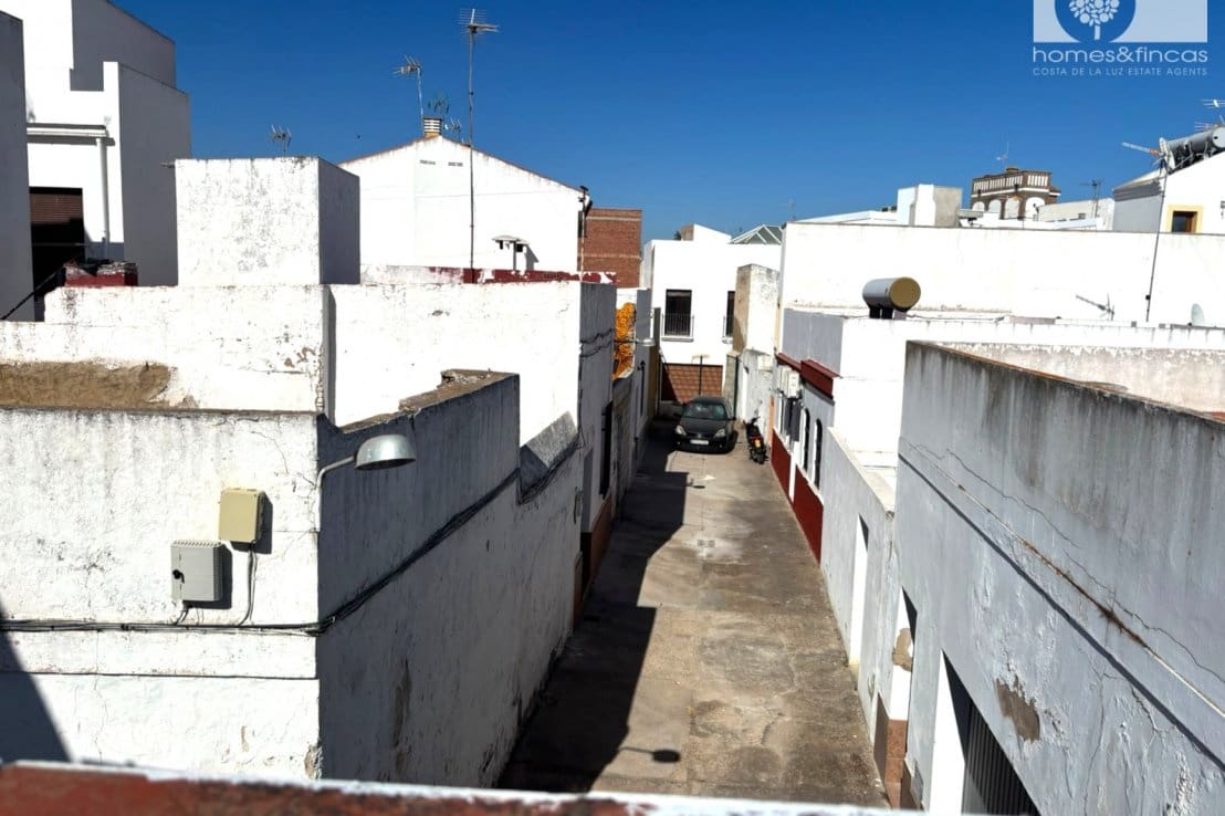 Hus til salgs i Ayamonte - € 50 000 (Ref: 9902306)