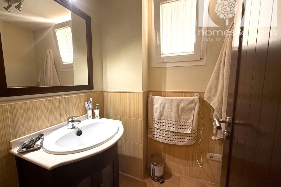 2 bedroom Apartment for sale in Ayamonte with garage - € 399,000 (Ref: 9921048)
