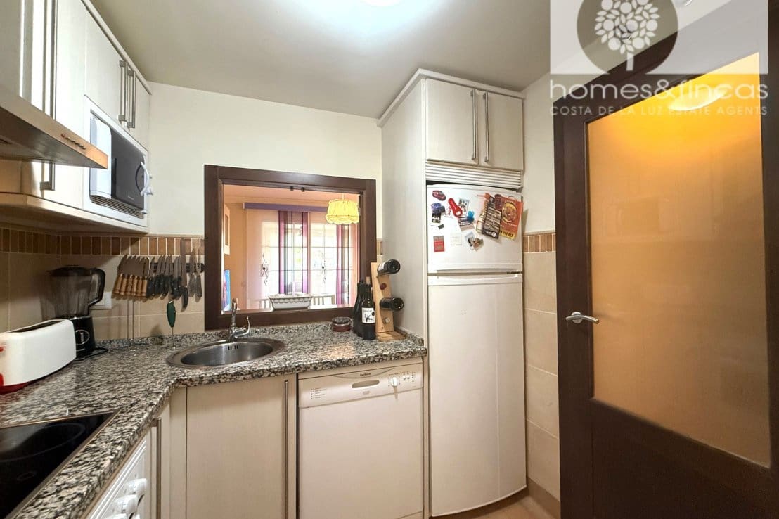 2 bedroom Apartment for sale in Ayamonte with garage - € 399,000 (Ref: 9921048)
