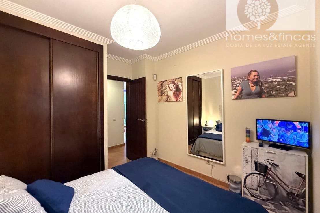 2 bedroom Apartment for sale in Ayamonte with garage - € 399,000 (Ref: 9921048)