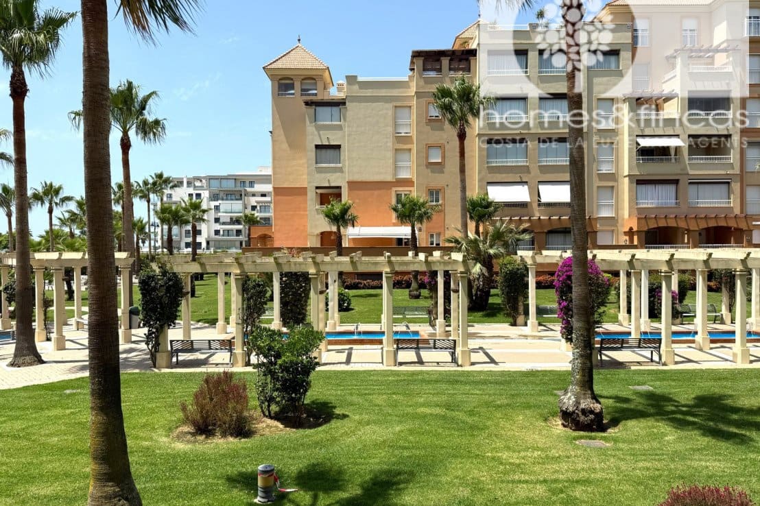 2 bedroom Apartment for sale in Ayamonte with garage - € 399,000 (Ref: 9921048)
