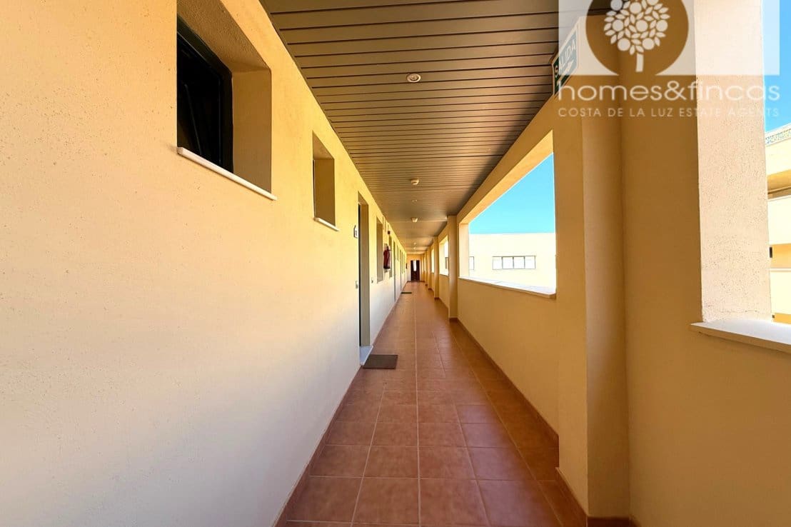 2 bedroom Apartment for sale in Ayamonte with pool garage - € 290,000 (Ref: 9928032)