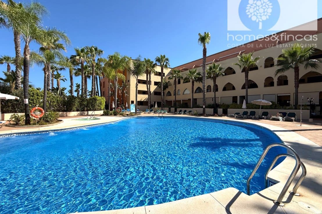 2 bedroom Apartment for sale in Ayamonte with pool garage - € 290,000 (Ref: 9928032)