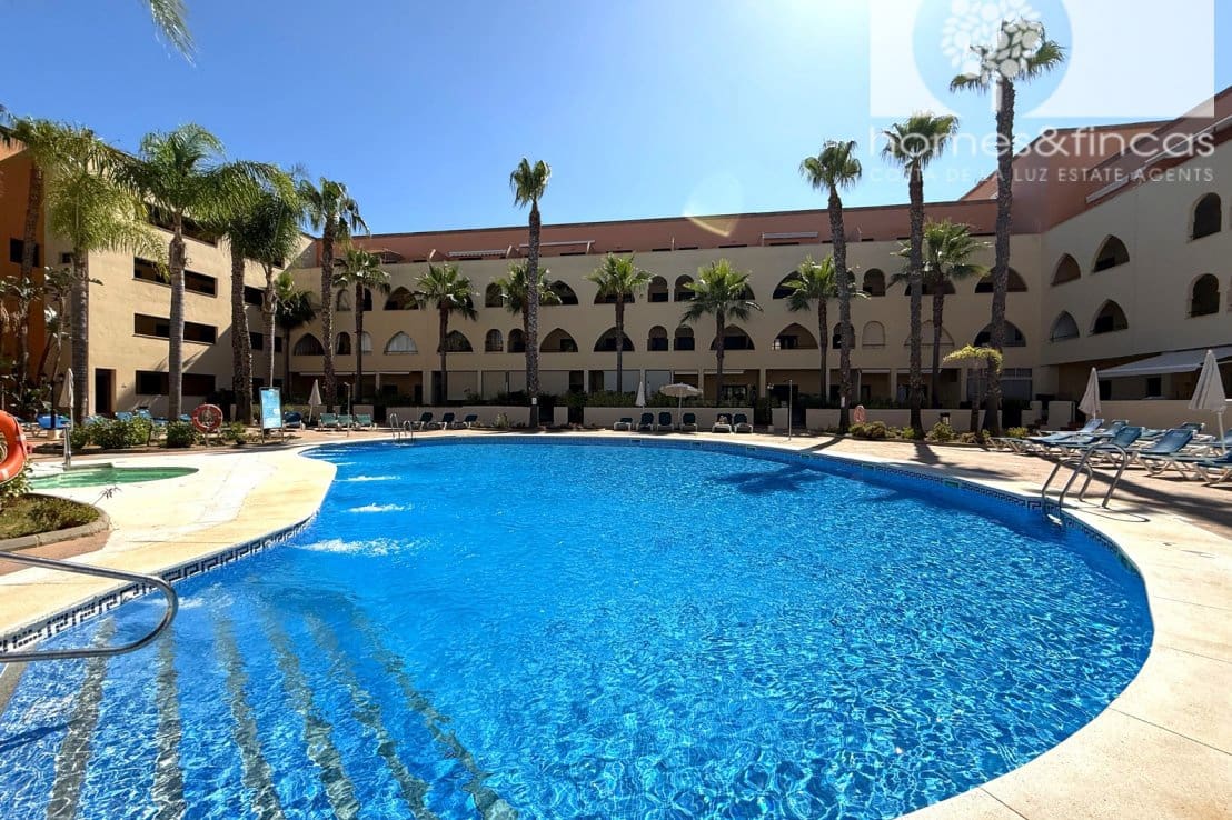 2 bedroom Apartment for sale in Ayamonte with pool garage - € 290,000 (Ref: 9928032)