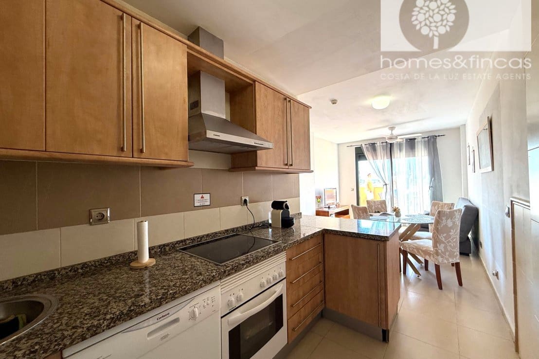 2 bedroom Apartment for sale in Ayamonte with pool garage - € 290,000 (Ref: 9928032)