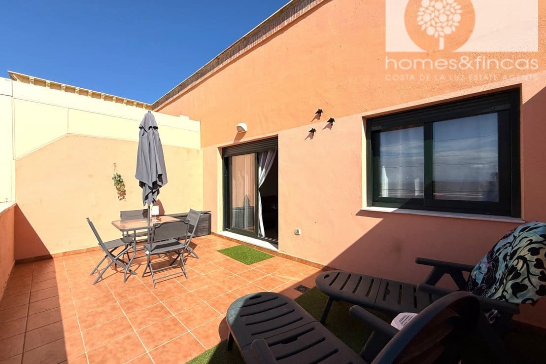2 bedroom Apartment for sale in Ayamonte with pool garage - € 290,000 (Ref: 9928032)