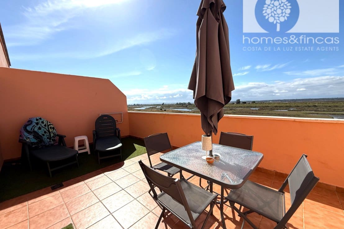 2 bedroom Apartment for sale in Ayamonte with pool garage - € 290,000 (Ref: 9928032)