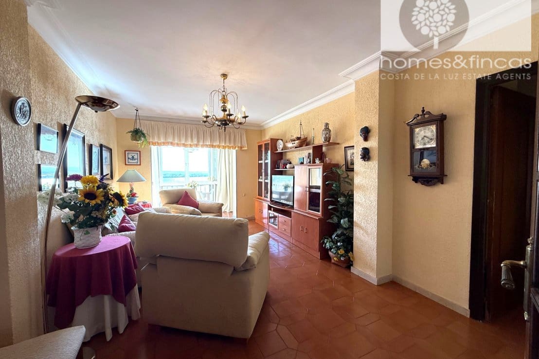 4 bedroom Apartment for sale in Ayamonte - € 180,000 (Ref: 9958516)
