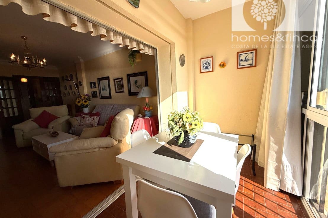 4 bedroom Apartment for sale in Ayamonte - € 180,000 (Ref: 9958516)