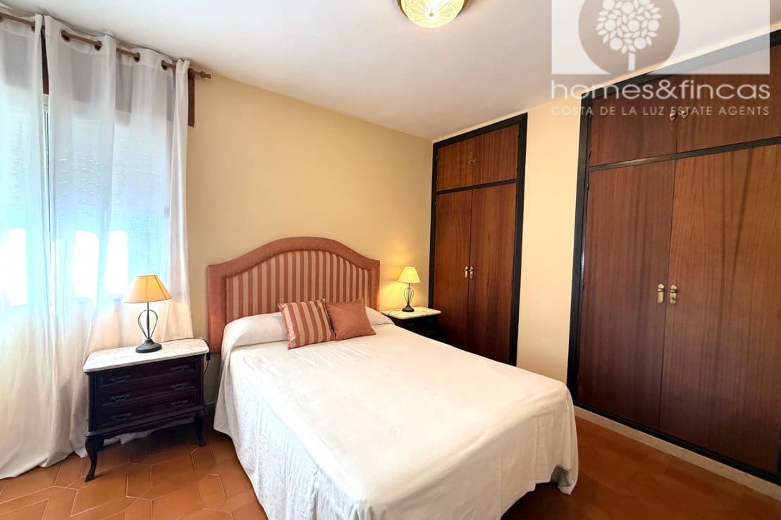 4 bedroom Apartment for sale in Ayamonte - € 180,000 (Ref: 9958516)