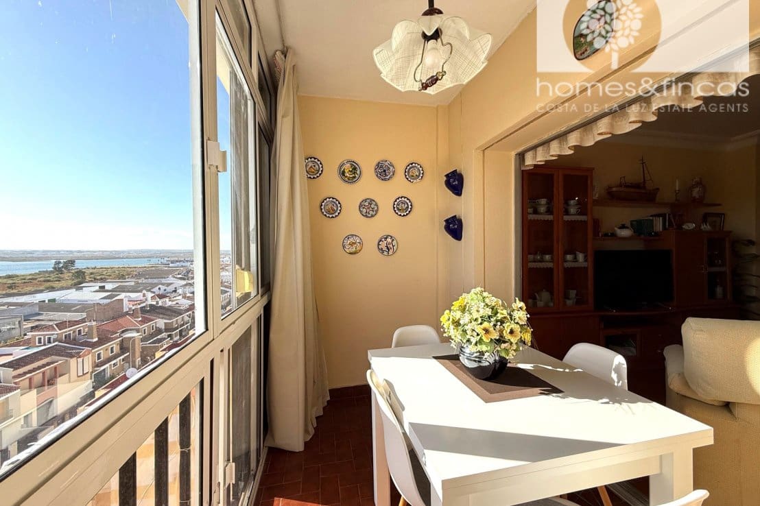 4 bedroom Apartment for sale in Ayamonte - € 180,000 (Ref: 9958516)