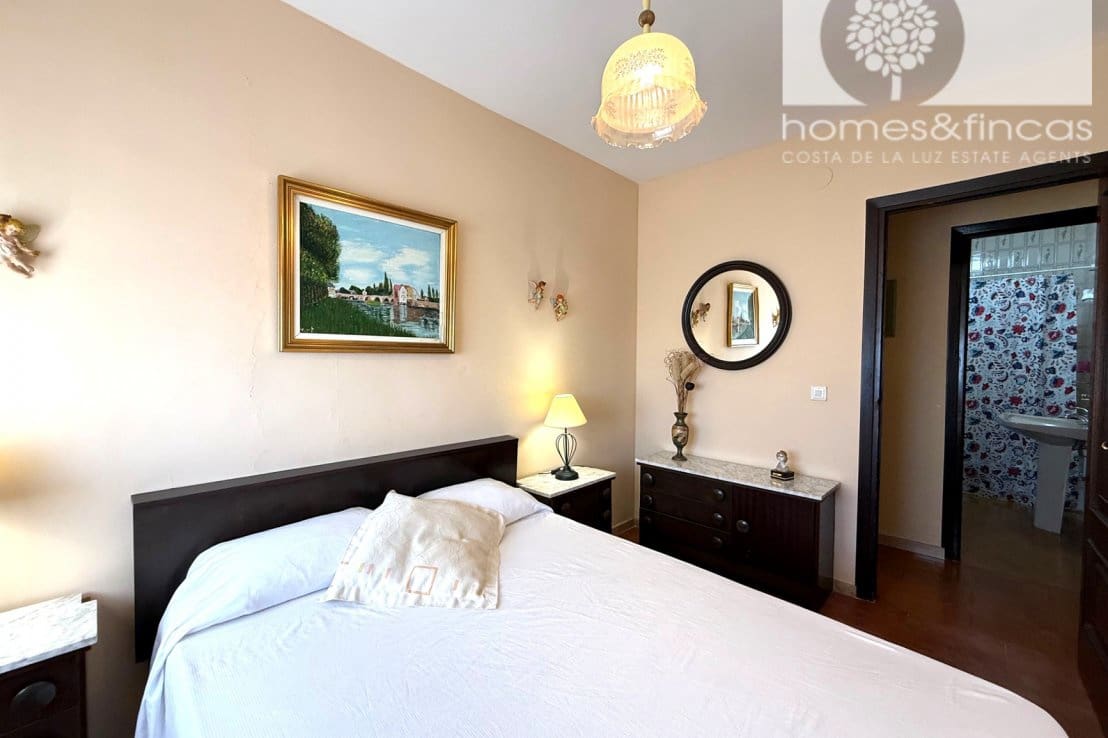 4 bedroom Apartment for sale in Ayamonte - € 180,000 (Ref: 9958516)