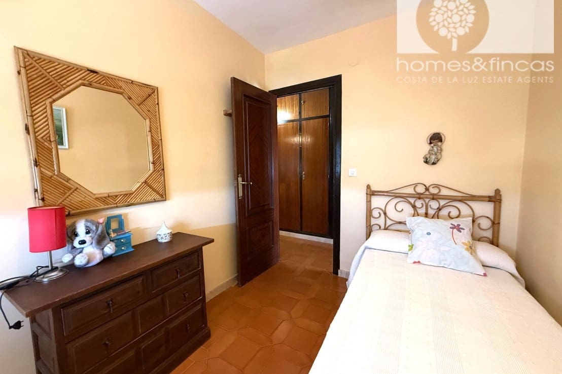 4 bedroom Apartment for sale in Ayamonte - € 180,000 (Ref: 9958516)