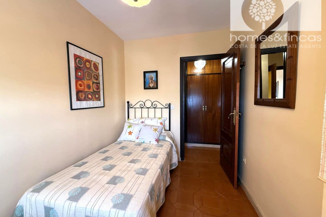 4 bedroom Apartment for sale in Ayamonte - € 180,000 (Ref: 9958516)
